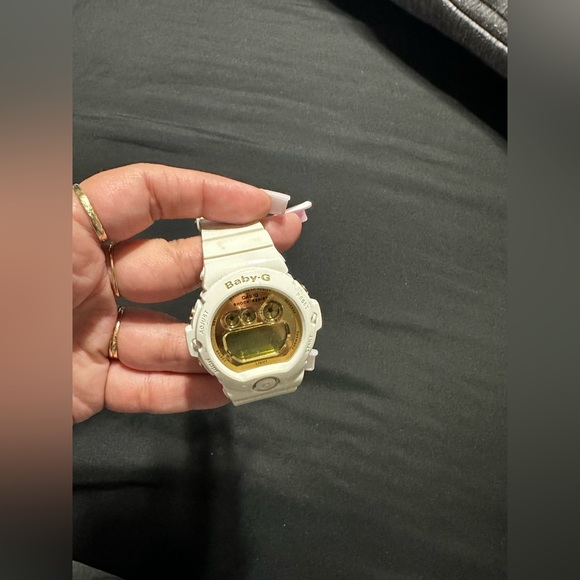 Baby G watch - Picture 1 of 7